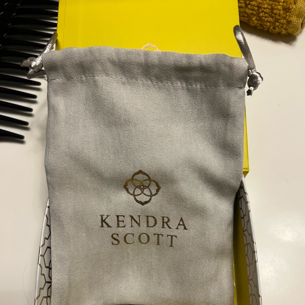 Kendra scott cuff bracelet
